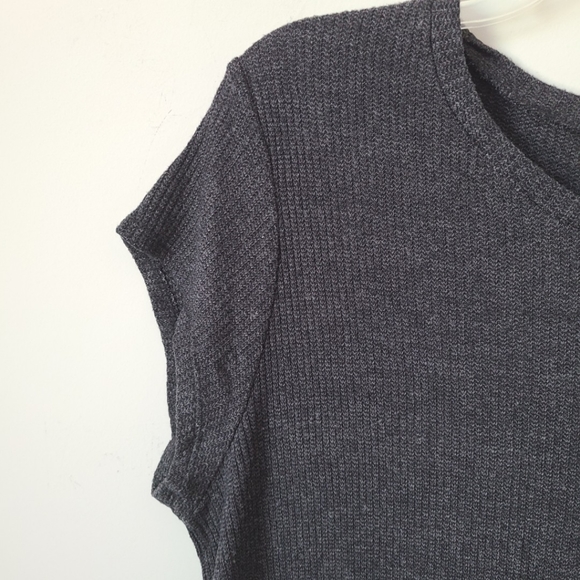 Forever 21 Gray Knit Short Sleeve Tee Shirt Size 2X - Picture 3 of 7